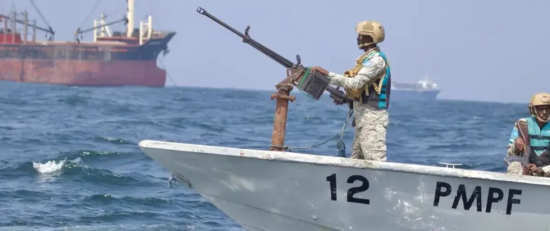 索马里海盗强势回潮:赎金飙升至千万美元,国际航运再陷安全危机