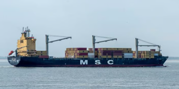 突发!刚挂靠过上海港的MSC集装箱船遇险!25名船员弃船