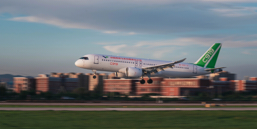全球首架C919密集驗證飛行 為商業(yè)運營做好準備