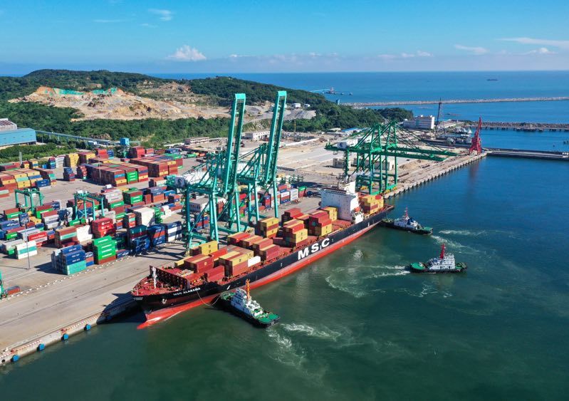 營收單月暴跌五成，這家船公司卻直言目前運費仍賺錢