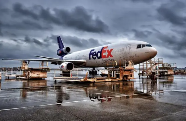 一分鐘弄清國(guó)際快遞與國(guó)際空運(yùn)的本質(zhì)區(qū)別