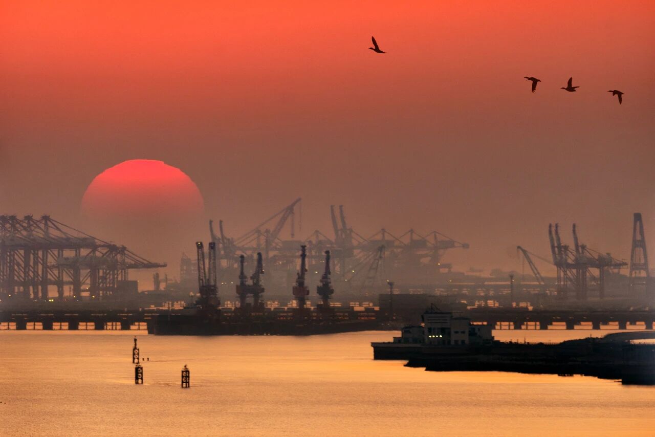 前十月，上海港吞吐量超4600萬標箱